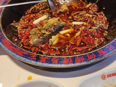 -何师傅美蛙鱼头(汉街店)