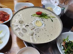 -亲昵春川鸡排(韩国美食街店)