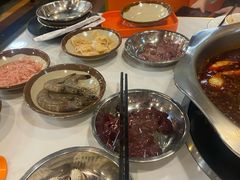-尚品海鲜肥牛自助火锅(湖明店)