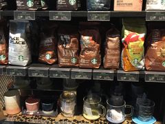 零售区-星巴克臻选(南京金茂览秀城店)