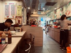 -洪利粥店茶餐厅