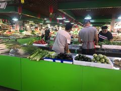 -岳砦海鲜农贸市场