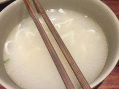 -亮亮面馆(经六路店)