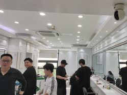 -镁连社·美联社