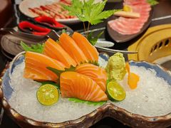 -山川小町·极番烧肉(新地假日广场店)