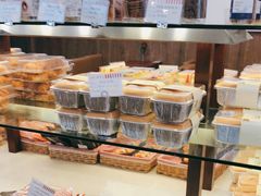 -红宝石·鲜奶小方·海派西点房(南丹店)