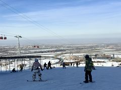 -丝绸之路山地度假区滑雪场