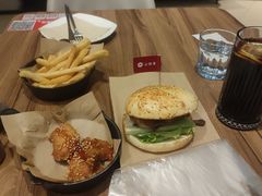 -必胜客(欢乐颂店)