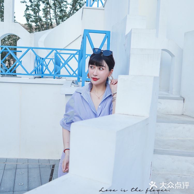 【魔都免费拍照地】假装在国外-商场边的圣托里尼