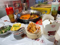 -大芊金重庆串串火锅(南京路店)