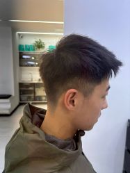 -V7 HAIR SALON
