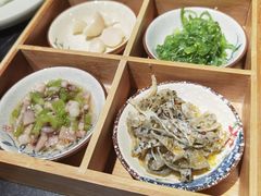 -牛牛和牛海鲜粥底火锅(长虹国际城店)