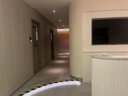 -PE SALON