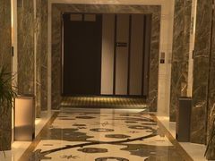 -万泊酒店(长沙五一广场国金中心店)