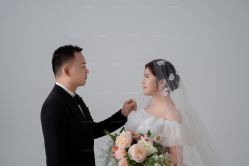 -雪中彩影婚纱摄影·微光艺术中心