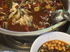 -重庆鱼美佳火锅(四川师大店)