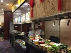 自助取餐区-东方豪景花园酒店·怡景旋转餐厅