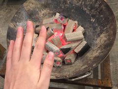 大堂-茅草房·河畔园林火锅