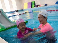 -乐悠游亲子游泳俱乐部