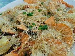 蒜蓉粉丝蒸扇贝-明记海鲜大排档(巽寮湾店)