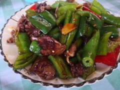 辣椒炒鸡杂-上春园农庄
