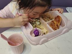 -水桶王国主题餐厅·聚会·生日派对·亲子活动·家庭套餐(亚龙湾希尔顿店)