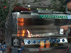 -蚝哥花姐湛江烤生蚝(美丽湾市场店)