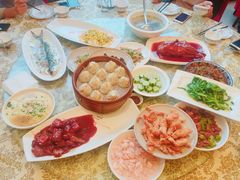 -鸿一饭店(隐秀路店)