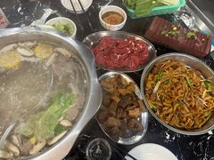 -牛一煲美食(江高店)