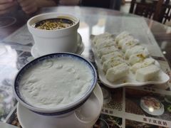 -周大娘牛乳(旧寨古村总店)