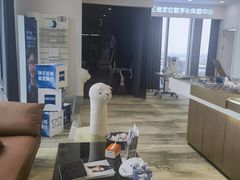 -三目眼镜·蔡司视觉合作店(青浦宝龙店)