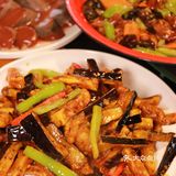 嘎嘎香的铁锅炖