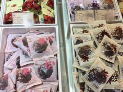 -来伊份(金港大道二店)