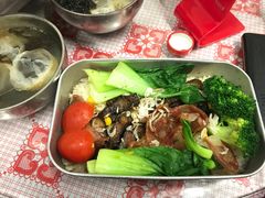工厂铁盒饭-十八家面馆(欧洲城店)