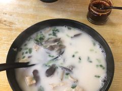-津津老鸭粉丝馆(正东路店)