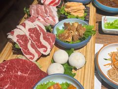 -明洞阿姨·韩式酱蟹烤肉·创意料理(三元桥店)