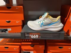 -NIKE上海青浦优选体验店
