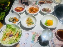 餐前小菜-本家韩国烤肉(青岛万象城店)