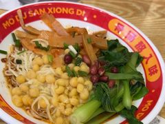 -魔都三兄弟酸辣粉·蘸卤炸串(虹桥万科店)