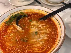 四川担担面-翡翠拉面小笼包(岭南新天地店)