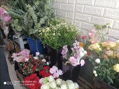-雪蔓之鲜花气球派对(家佳源时代中心店)