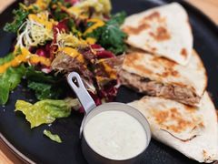 五香鸭香葱芝士馅饼-自如ZSPACE四合院艺术餐厅