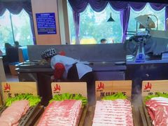 -新艺自助美食城(中山路店)
