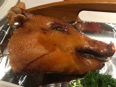 烤乳猪-博多新记·粤菜(复兴店)