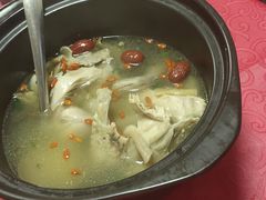 农家土鸡煲-国生茶庄·地道农家菜团建活动