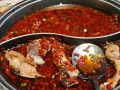 -阿瓦山寨·湘菜现炒·剁椒鱼头王(咸阳总店)