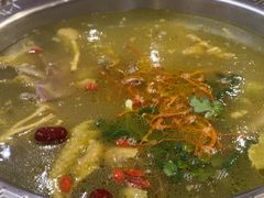 -乙丙丁正宗昭通天麻火腿鸡(总店)