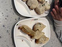 -小杨生煎(金山百联购物中心3楼店)