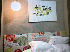 -卡罗酒店(东门晒布地铁站店)