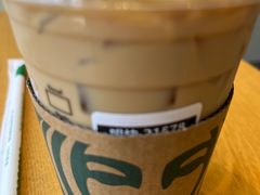 -星巴克(北京枫尚奥莱店)